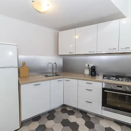 23 And 25 With Free Private Parking Apartmán *